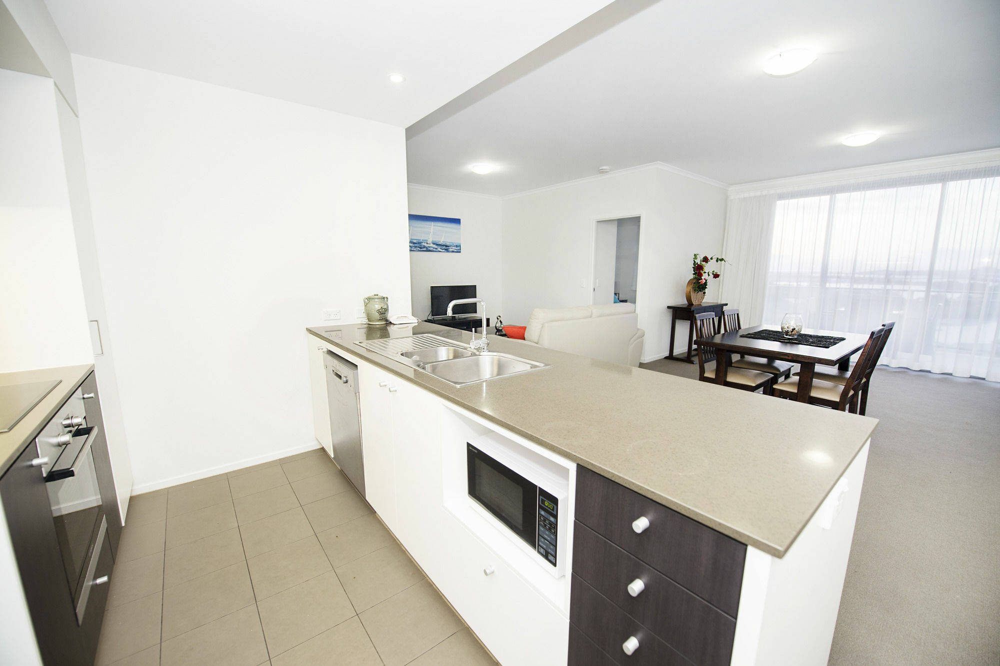 Curtis Central Apartments Official Гладстон Екстериор снимка