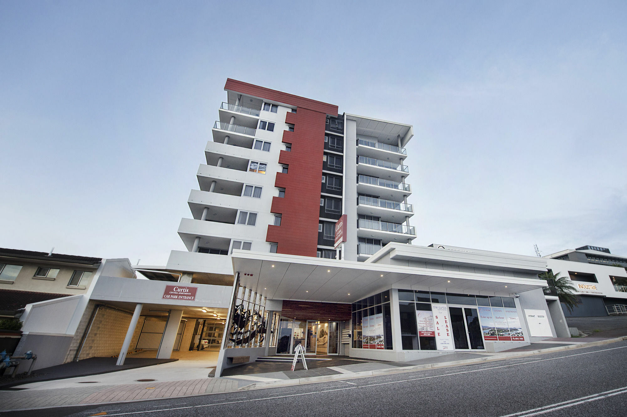 Curtis Central Apartments Official Гладстон Екстериор снимка